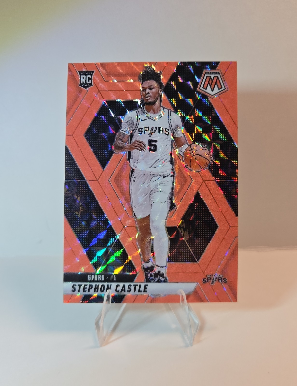 2024-25 Panini Mosaic Stephon Castle #236 Fluorescent Red Mosaic Prizm /75 (RC)