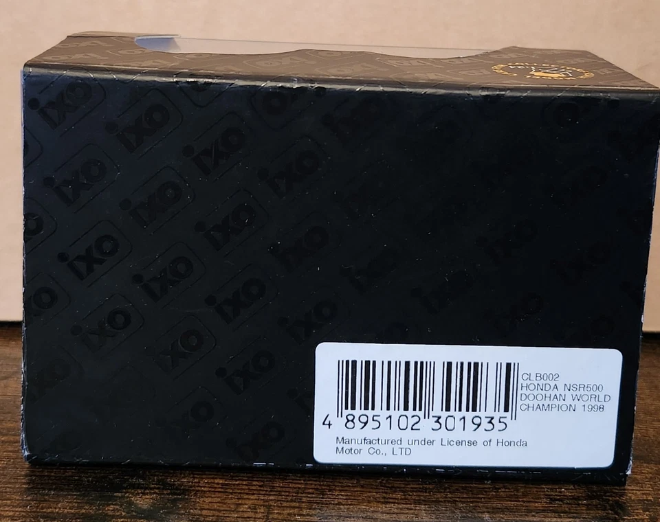 Ixo 1/24 Scale Motorcycle CLB002 Honda NSR500 M. Doohan World Champion 1998 - Image 3 of 4