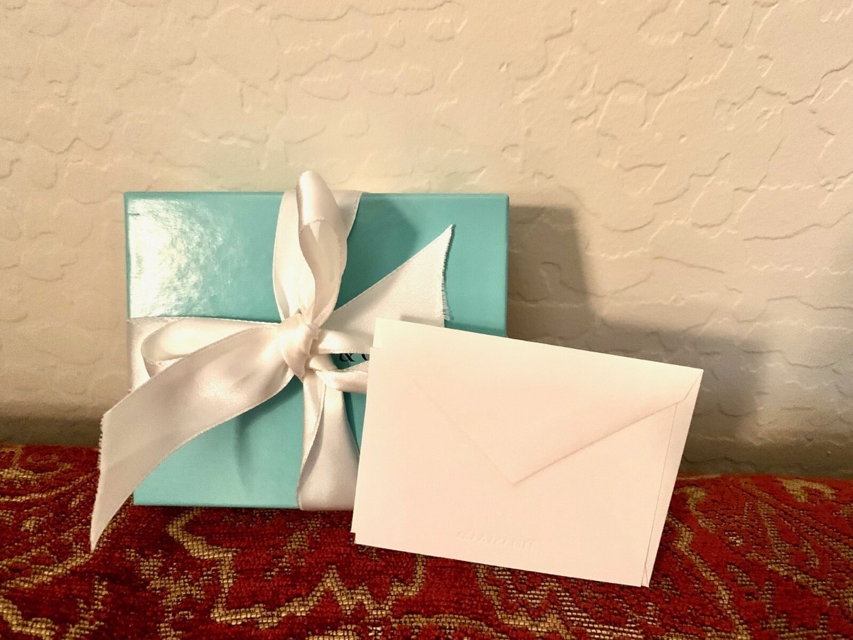 Tiffany Holiday Box 箱あり TIFFANY AND CO. Holiday Trinket Box | Grandview Mercantile