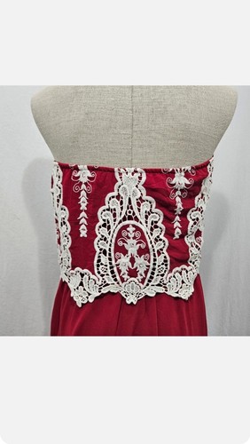 Lo último y delicioso vestido para mujer grande rojo sin tirantes en capas recorte corto de encaje - Imagen 7 de 11