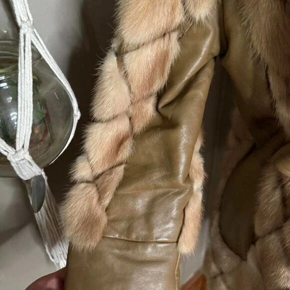 复古毛皮/皮革钻石图案夹克,尺寸 S — 第 3/4 张图片