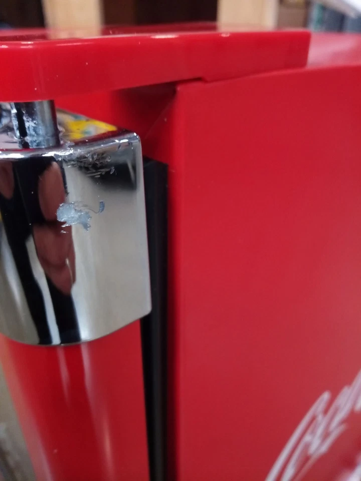 CUBES COOLCUBE Coca Cola Getränkekühlschrank freistehend Kühlschrank 48 Liter - Bild 3 von 4