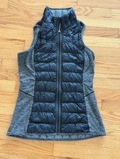 Lululemon Black / Gray Puffer Vest Women's Size 6 Very Good Condition