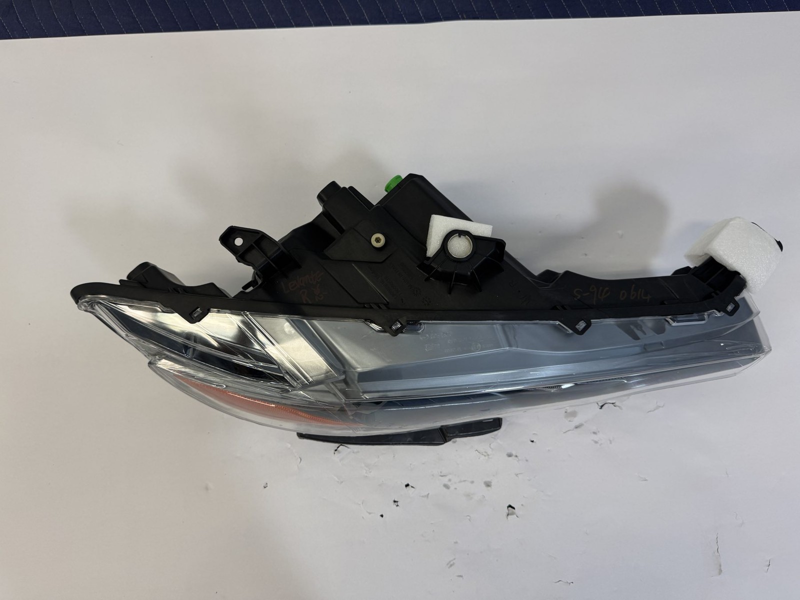 Maserati Levante 2017-2020 Front Right Headlight P/N 670034640