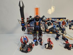 LEGO NEXO KNIGHTS: The Black Knight Mech (70326) & The King's Mech (70327) Lot