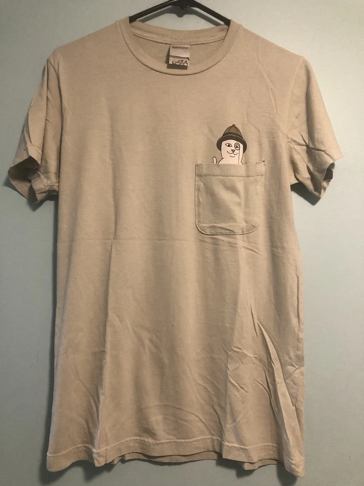 RIPNDIP 男式小号 T 恤 Nerm Down Under Riding Alligator Adventure — 第 3/4 张图片