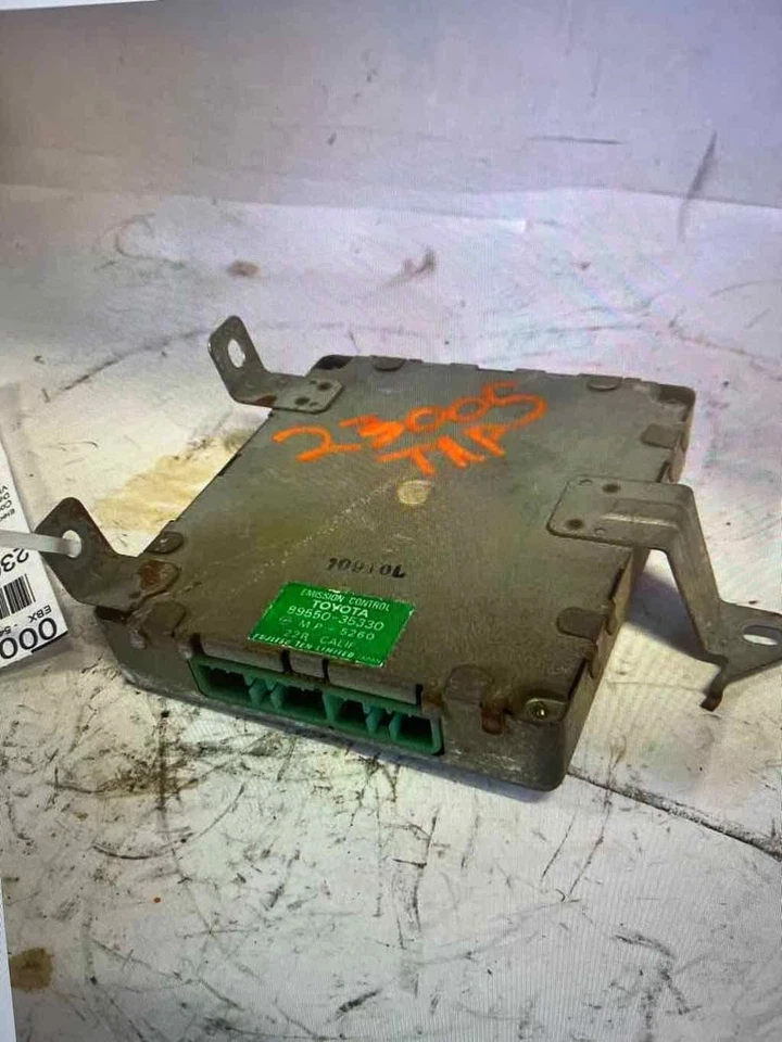 89530-35330 TOYOTA PICKUP 87 88 - Image 2 of 3