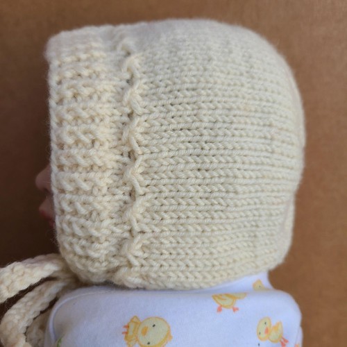 Sombrero para bebé niña BONNET tejido hecho a mano mezcla de lana blanco roto 0-3 meses - Imagen 7 de 8