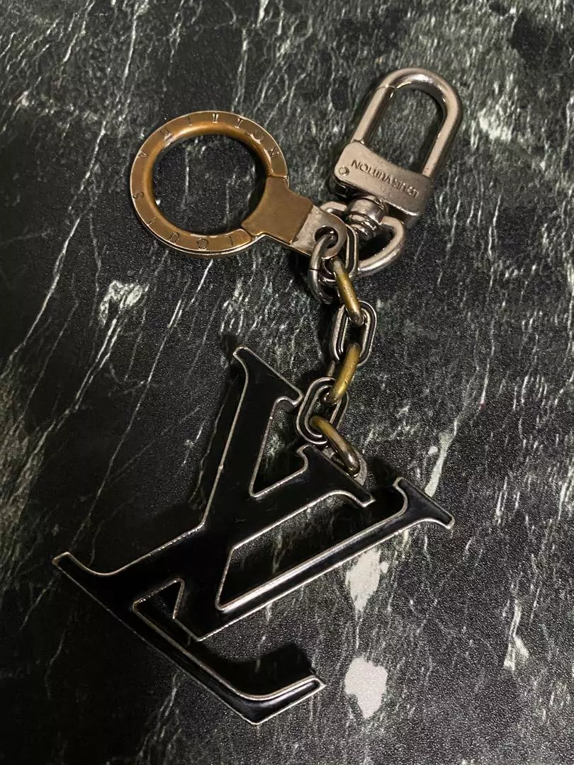 Auth Louis Vuitton Porte Cles Initial LV Keyring Bag Charm Black