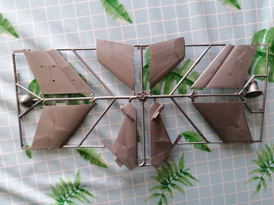 ESCI 1/48 VOUGHT A-7 D/H CORSAIR II ITEM N° 4009 - Immagine 4 di 4