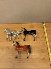 3 VTG HARD PLASTIC TOY HORSE MODEL SADDLE CHAIN