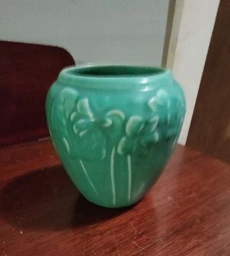 1914 Rookwood vase
