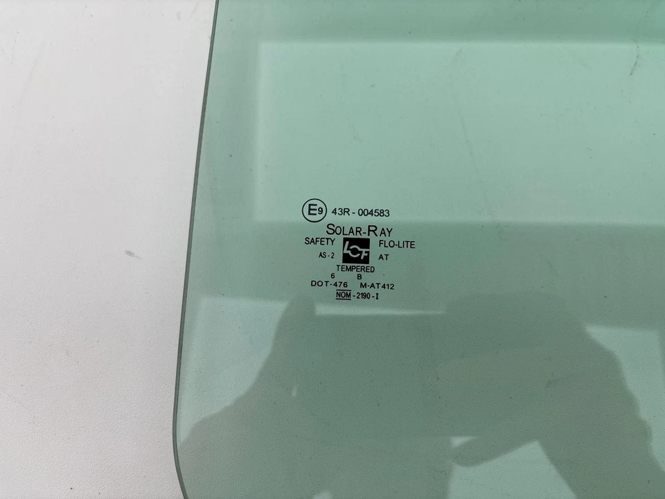 Chevrolet Silverado/Sierra 1500 1999-2007 puerta delantera derecha ventana vidrio OEM Foto 4 de 4