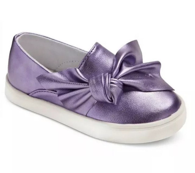 girls slip on sneakers