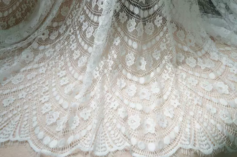 Gorgeous Black / Off white Chantilly Lace Fabric Eyelash Scalloped