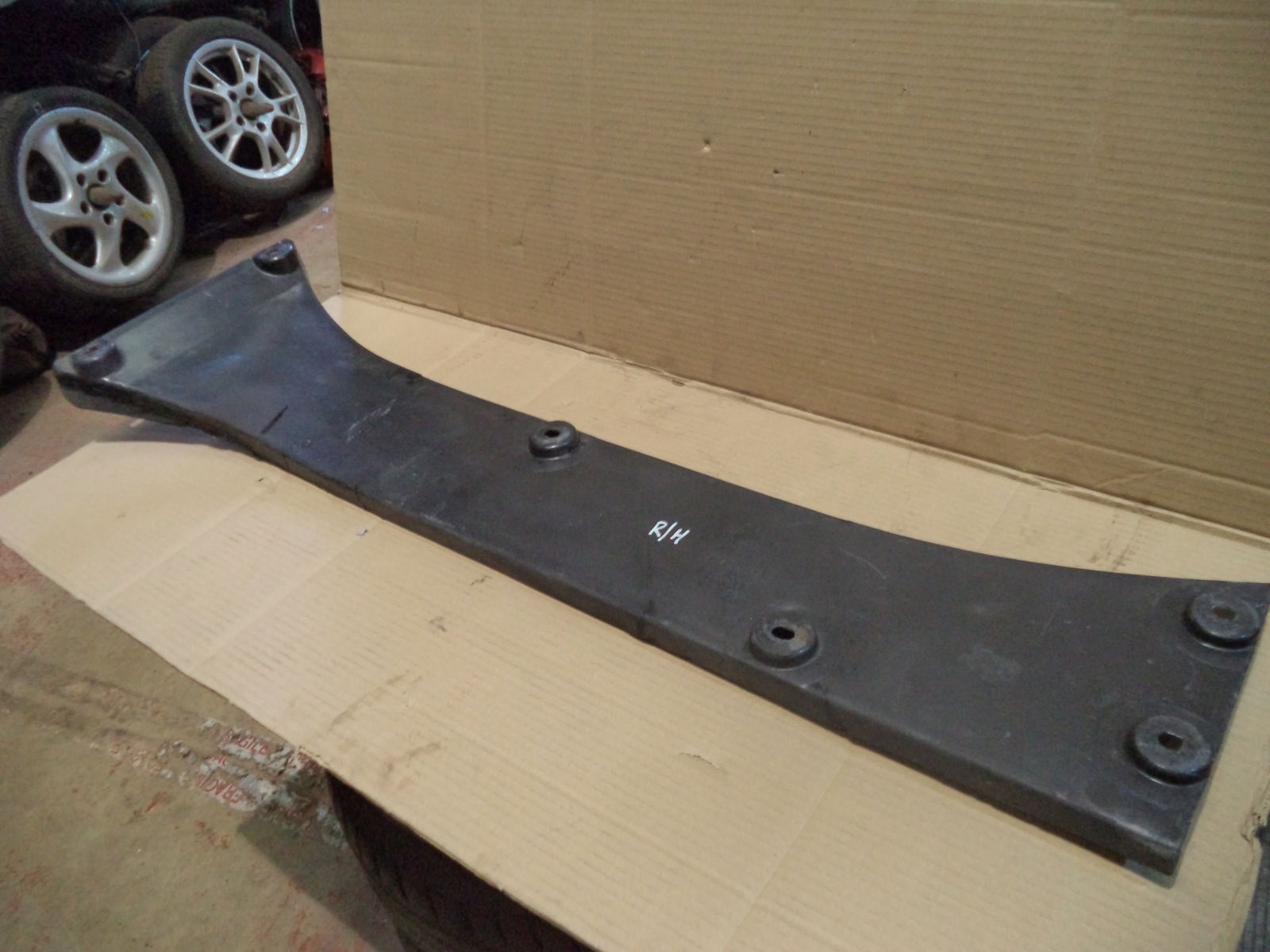 skid plates underbody rear right Ferrari F355 64840900 for sale 