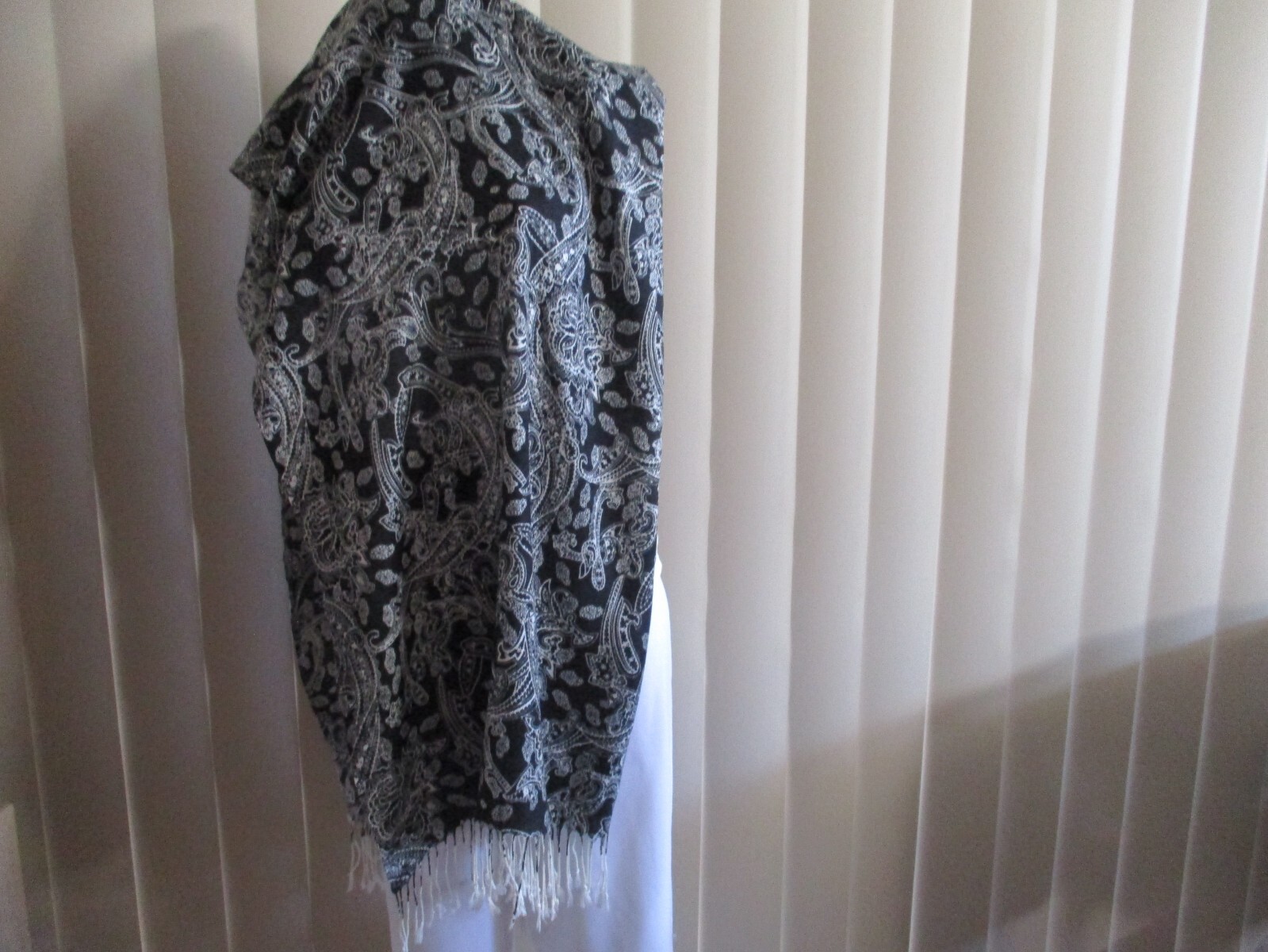Black & White Paisley Print Scarf Wrap, 174cm x 70cm, Soft Cotton Feel Rectangle Design-image