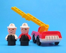 Vintage Fisher Price Little People Fire Truck Engine W 2 Firemen 1 Wooden 124