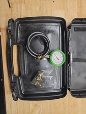 Snap-On Diagnostic Pressure Gauge Set Oil Fuel Vacuum Test Kit w/ Case