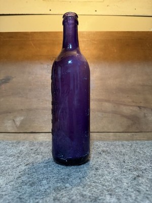 EARLY CLICQUOT CLUB SODA BOTTLE BEAUTIFUL PURPLE COLOR  AMETHYST RARE USA MADE