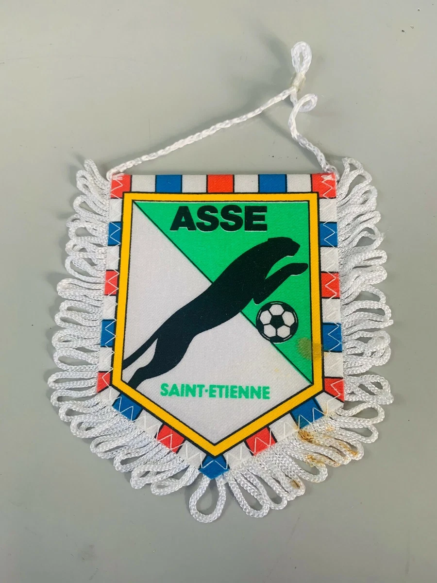Fanions de collection sur l'équipe de football de Saint-Etienne
