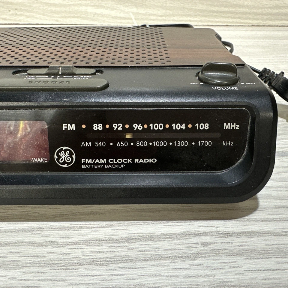 通用电气 GE 木纹数字闹钟调幅/调频收音机 7-4613D 复古 — 第 4/4 张图片
