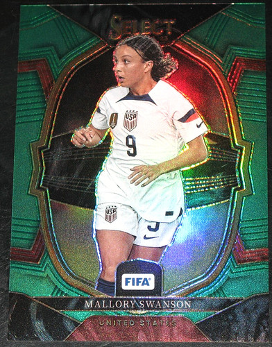 Mallory Swanson [Green] #68 2022 Panini Select FIFA card