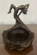 ANTIQUE USA ARMOR BRONZE CLAD ART DECO NUDE LADY STATUE SCULPTURE  ASHTRAY