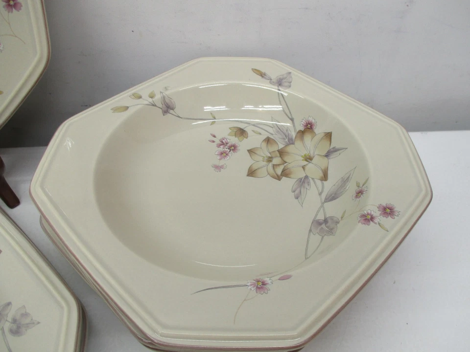 Mikasa Continental WOODLAND F3752 marrón tostado rosa servicio floral para 4 (20 piezas) Foto 4 de 4