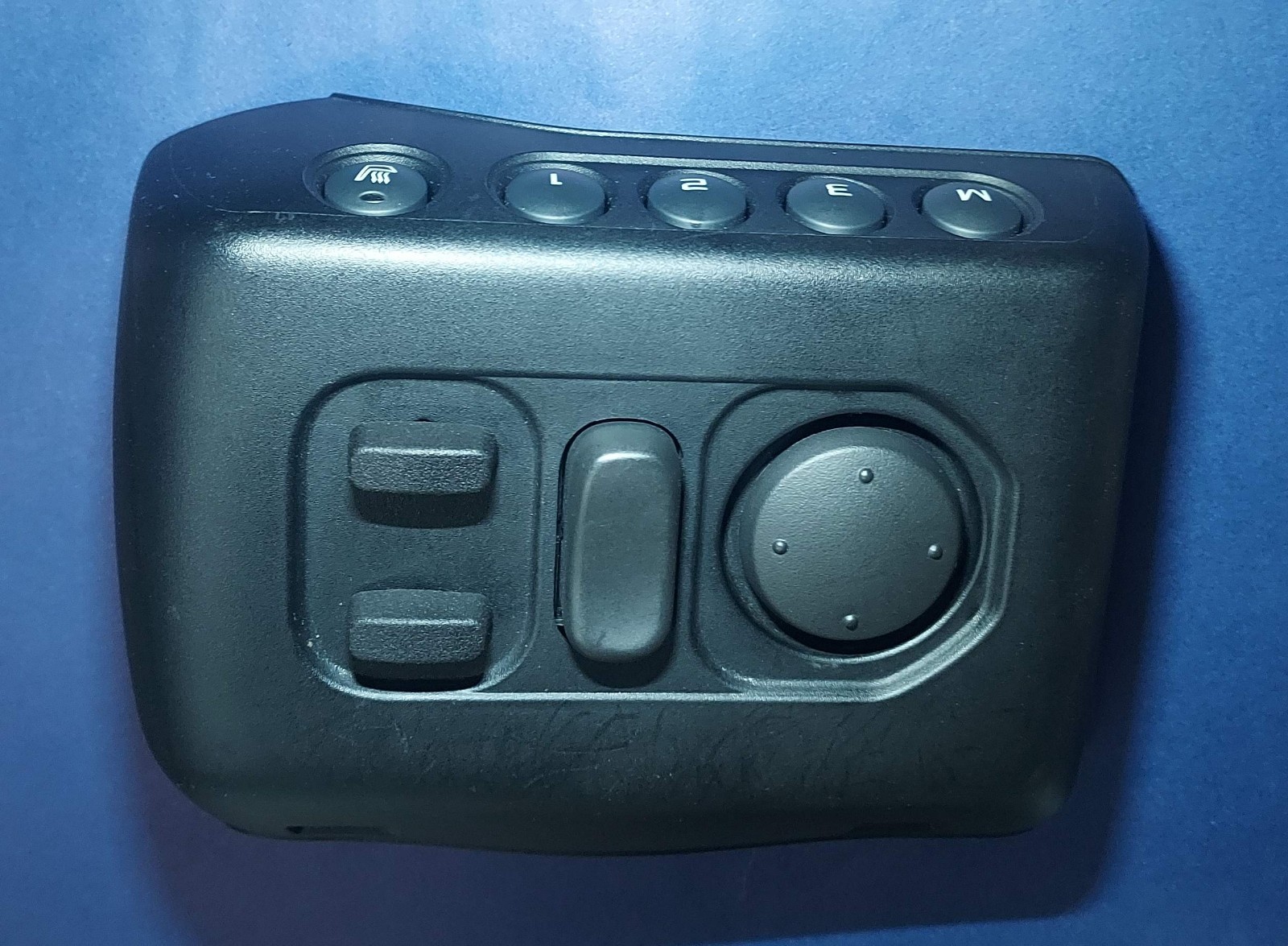 12-17 McLaren 12C  650S  675LT  Seat Switch Knob for  1211N1977CP 1211N2300CP