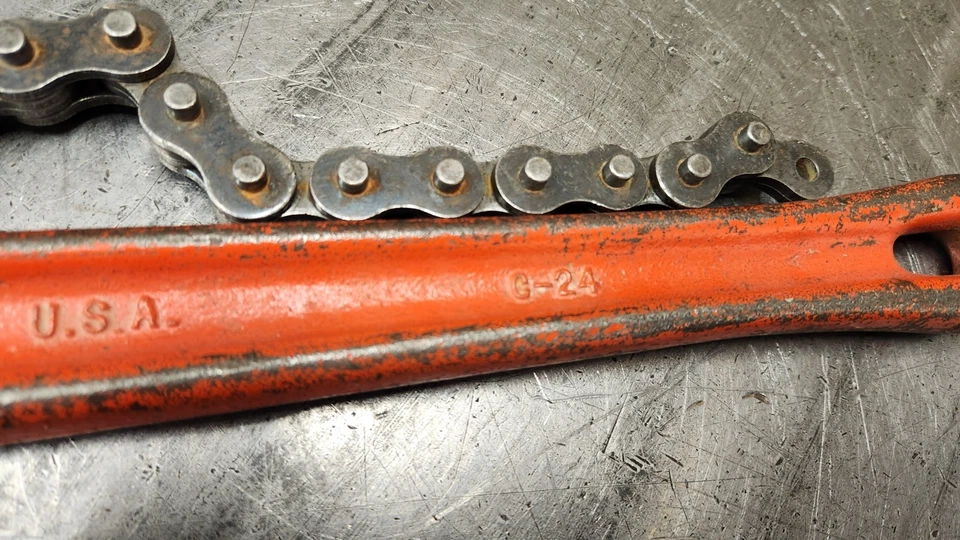 Ridgid C-24 C24  Chain Pipe Fittings Wrench 3" Cap. D477 Head. MADE IN USA - Image 4 of 4