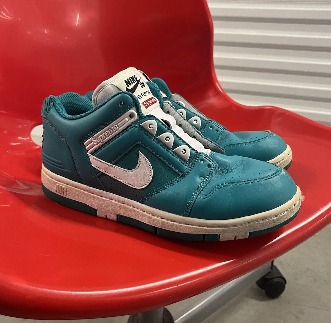 Nike Air Force 2 X Supreme 