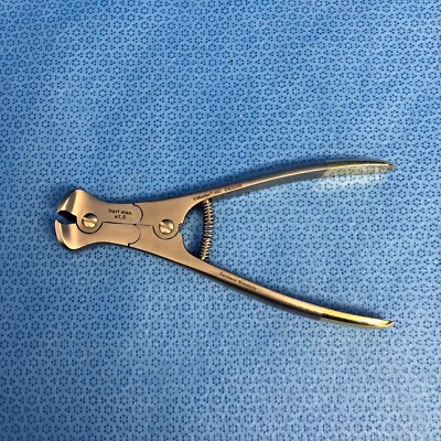 V. Mueller OS3046 End Cutting 1.6mm TL 5 3/4'' Gold Coated Vital Wire Cutter 