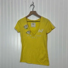 Abercrombie & Fitch Yellow V-Neck Tee M 1892 Floral Appliqué Y2K Coquette Preppy