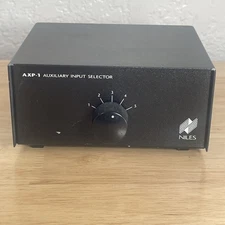 Niles Model AXP-1 Auxiliary Input Selector, 5 RCA Stereo Inputs, 1 Output