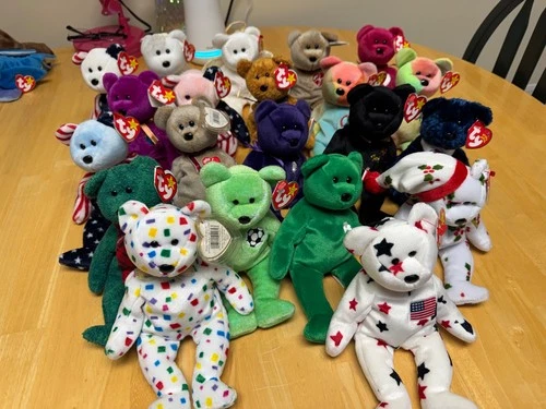 Lot Of 21 Ty Beanie Bears Retired Vintage All have hang tags smoke free home