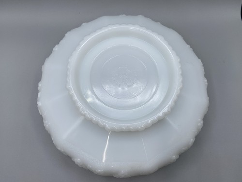 Vtg Anchor Hocking Fire King Milk Glass Grape Vine Pedestal 10"Centerpiece Bowl - Picture 7 of 8