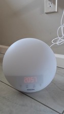 Philips SmartSleep Wake-up Light Fm Alarm Radio Sunrise Sunset Simulation HF3520
