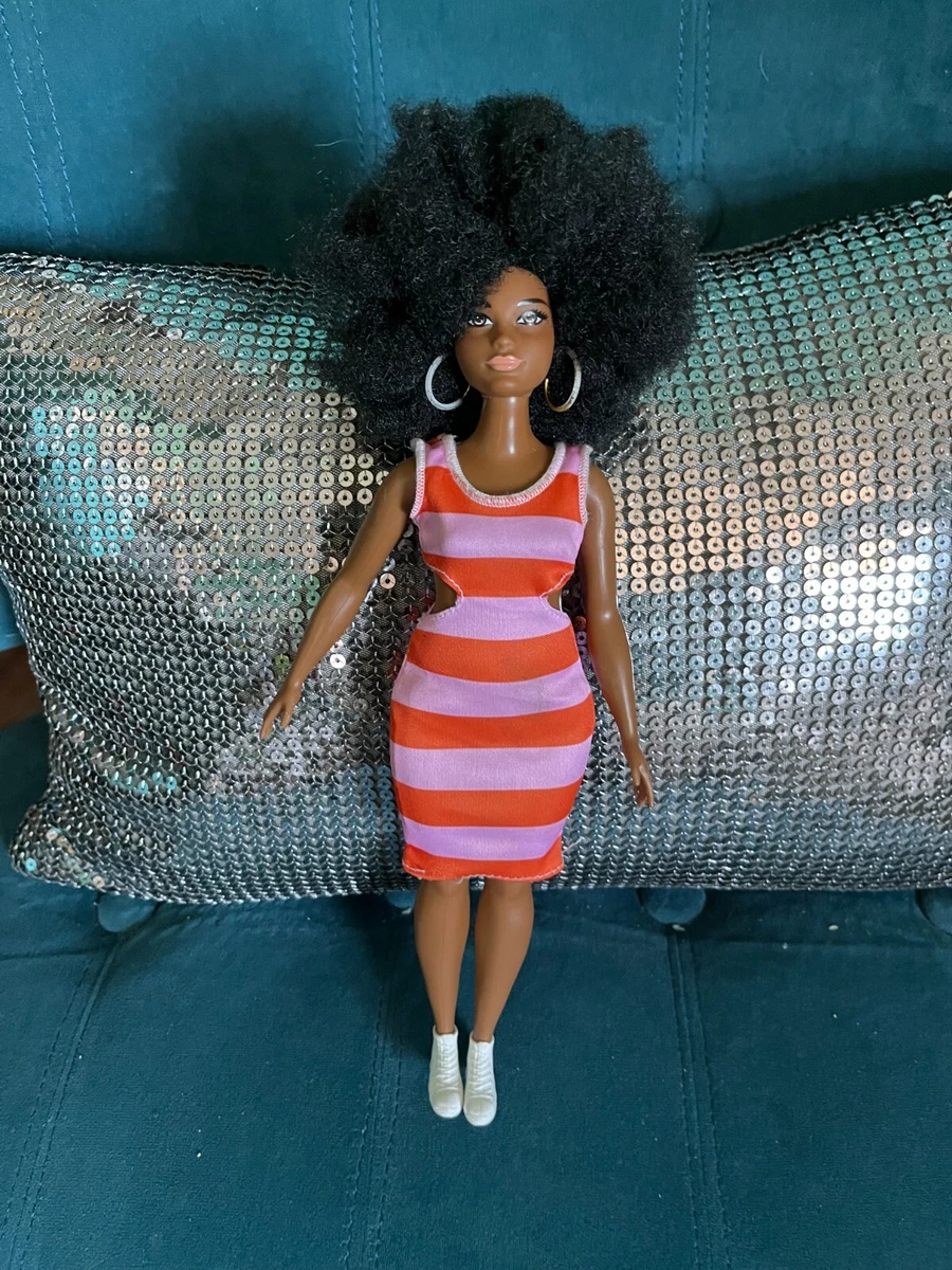 Fashionista Barbie Curvy African American W Curly Afro Hair & Hoop Earrings