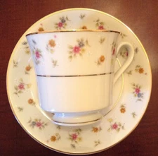 Set of 4 Tea/Coffee Cups & Saucers -Remembrance Mikasa Fine China - Japan #5562
