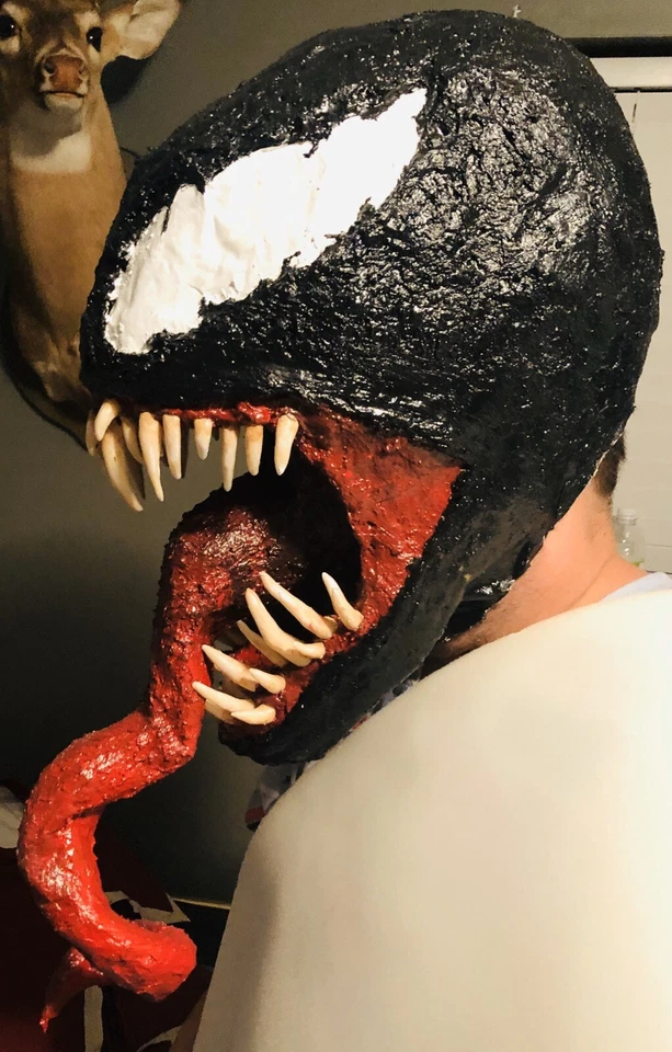 Venom Art Head Display One Of A Kind. Beautiful Piece. Wearable Or Display - Image 4 of 4