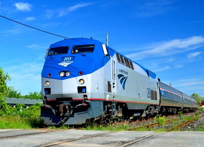 Amtrak GE P42DC Nr. 203 mit Zug 5x7 Foto