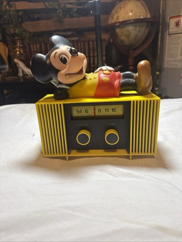 VINTAGE DISNEY MICKEY MOUSE AM RADIO TABLETOP Connect 2000