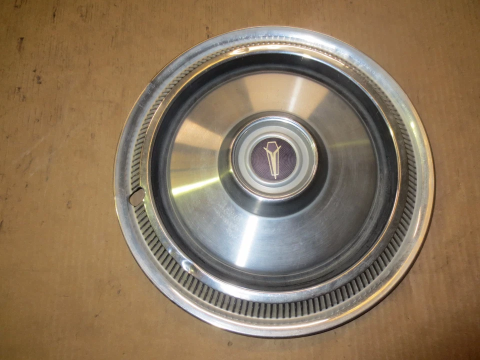 75 76 77 78 79 Plymouth Volare Hubcap Rim Wheel Cover Hub Cap 14" OEM USED 388A  - Image 3 of 4