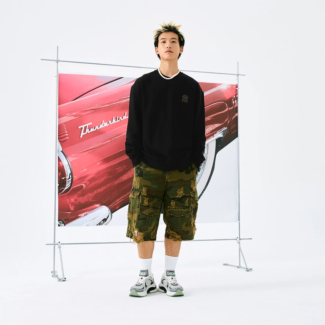 Letter Logo Long Sleeve Loose Fit Sports Sweatshirt Unisex Black