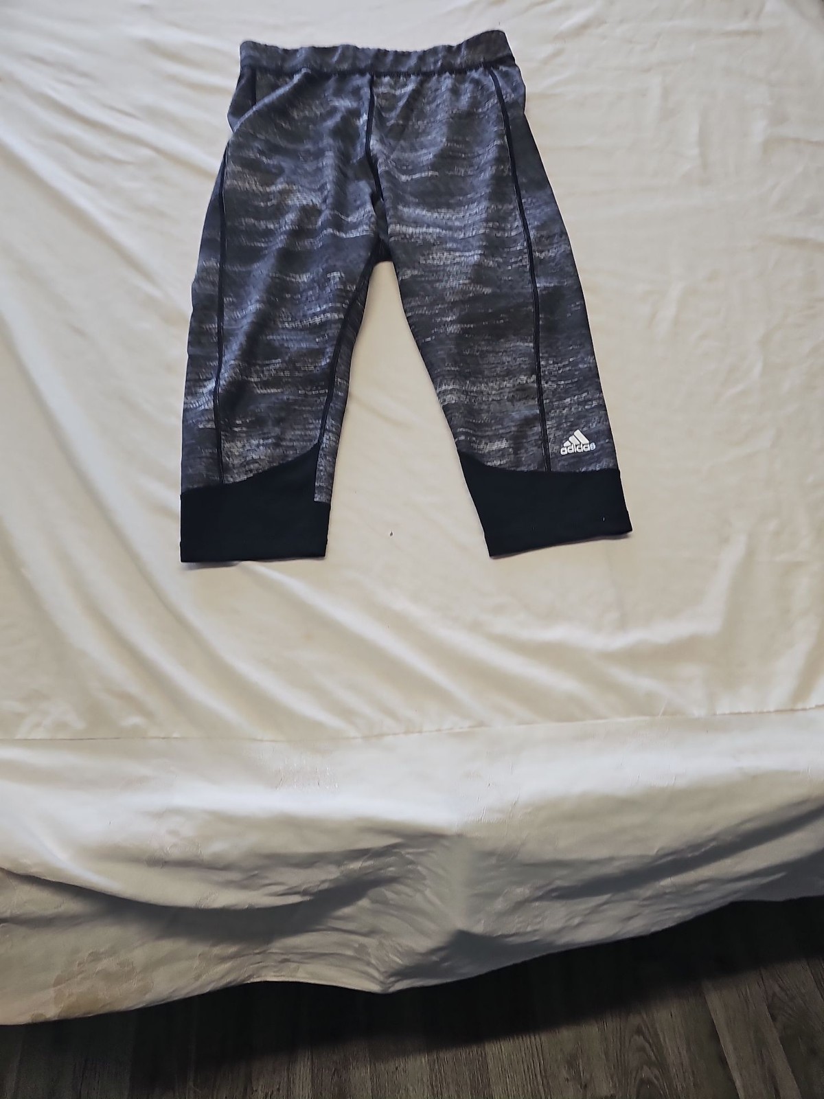 Adidas Women's Space-Dye Pattern Cropped Leggings approx w26 LL4089 image 3