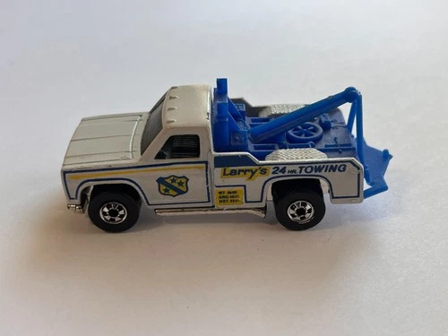 Vintage 1977 Hot Wheels Larry's 24 HR Towing Blackwall Wrecker Truck