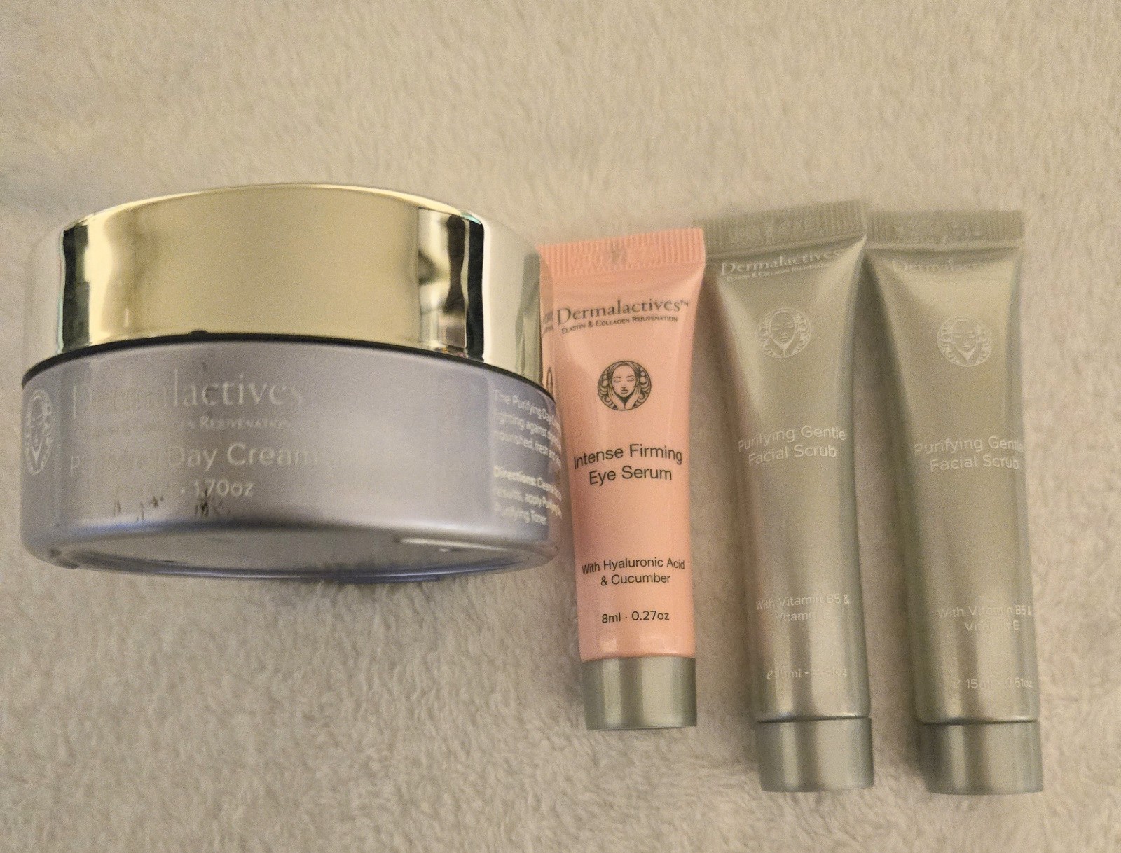 Dermalactives Purifying Day Cream Full Size + bonus travel S