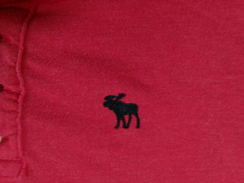 Camisa Henley Abercrombie Niños 11/12 Roja Manga Larga Botón Logo Bordado Foto 3 de 4