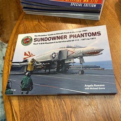 Sundowner Phantoms: The Modelers  Guide To Finish & Markings #001